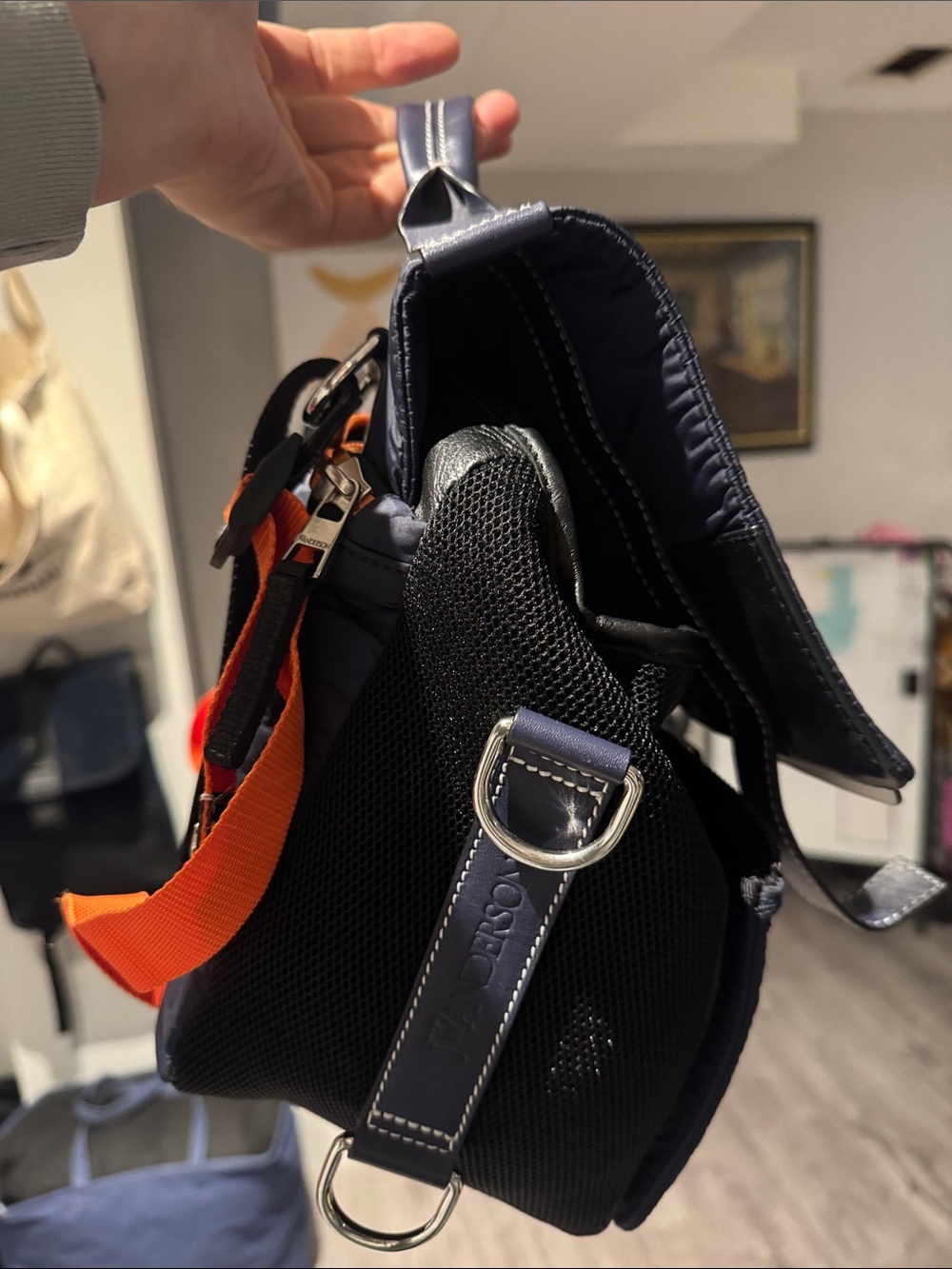 JW ANDERSON Pierced messenger bag - Picture 3 of 5